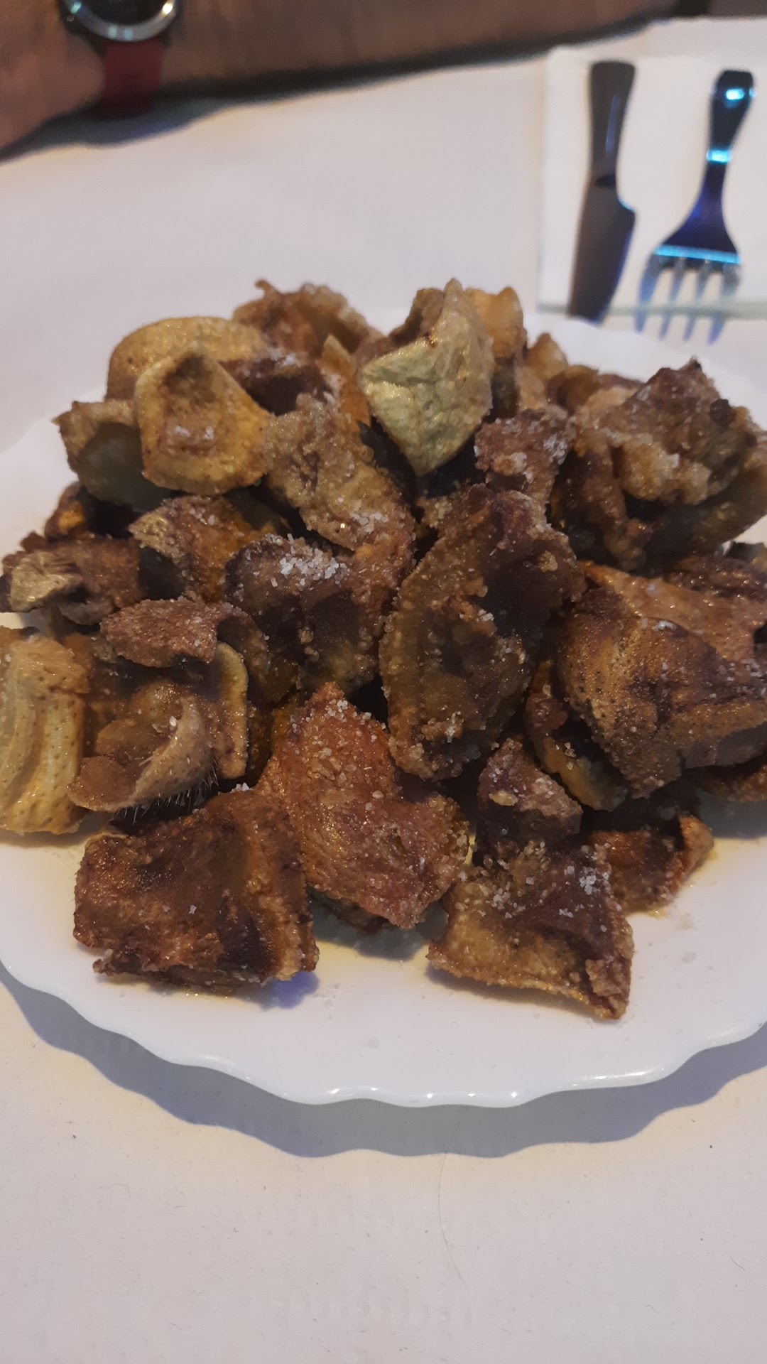 Plato de tapas del local